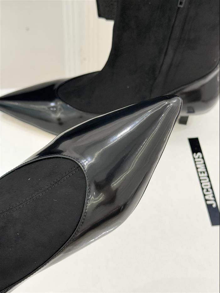 20251128174620883 370